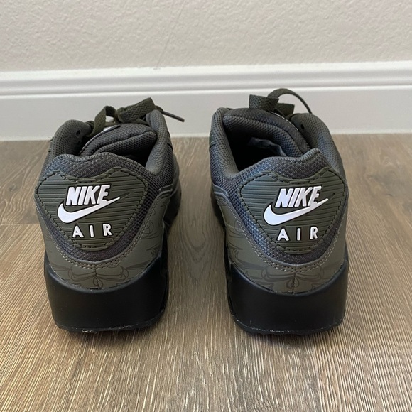 Nike Air Max 90 Cargo Khaki Green & Black Reflective Sneakers Sold Out Rare - Picture 9 of 10